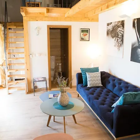 Kamena Kuca Hutovo Blato 別荘