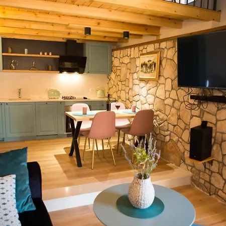 Kamena Kuca Hutovo Blato * Čapljina