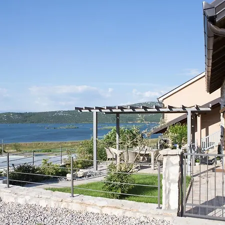 Kamena Kuca Hutovo Blato 別荘 Čapljina