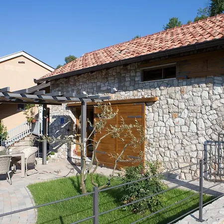 別荘 Kamena Kuca Hutovo Blato *