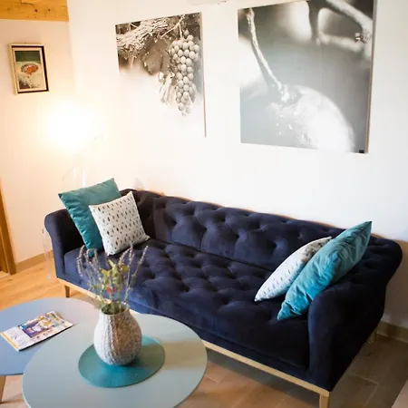 Kamena Kuca Hutovo Blato * Čapljina